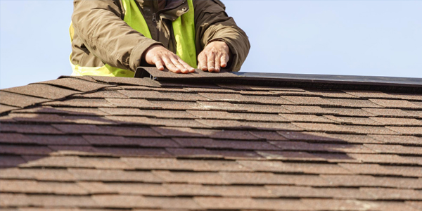Travaux sur toiture en zinc